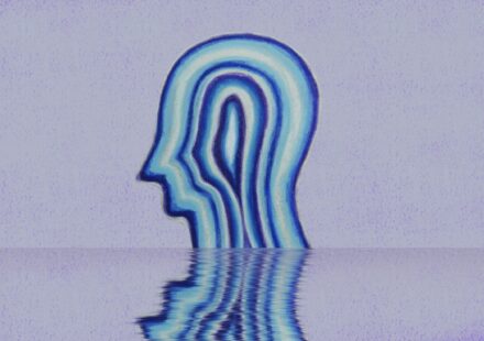 Psychotic depression linked to relapse, hospital stays and suicidality